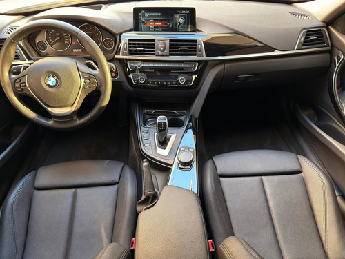 BMW Serie 3 3.0 330i Sedan Sport Line