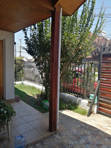 Am12 Hermosa Casa En Tranquilo Sector De Maipú.