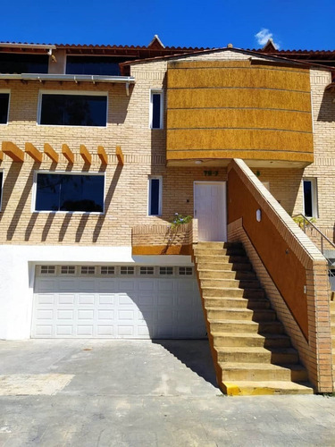 Imagen 2 de 14 de Moderno Twon House A Estrenar Tapas 04243564365