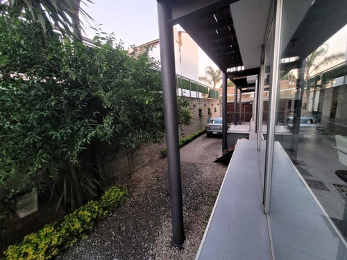 Venta De Casa 4 Amb Haedo Cochera Jardín Parrilla