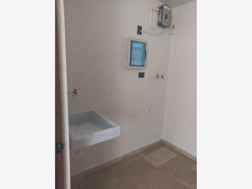 Imagen 5 de 12 de Casa Sola En Renta Montes De Ame