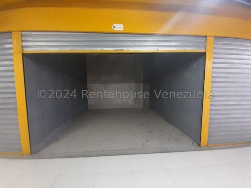 Local A Estrenar En Venta, Ubicado En C.comercial, Ideal Para Ti Que Buscas  Invertir Y Hacer De Esta Propiedad Un Diamante En Bruto, El Mismo Cuenta Con Ascensor Operativo, Estacionamiento.dennymar