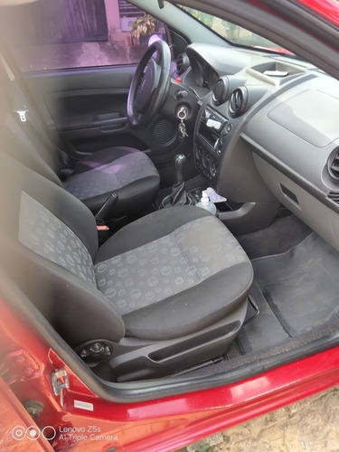 Imagem 14 de 15 de Ford Fiesta 2011 1.0 Flex 5p