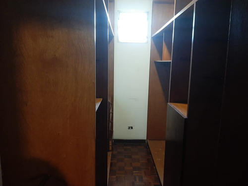 Sobrado No Bairro De Mirandópolis Com 01 Suite E 03 Quartos, 2 Vagas Na Garagem.