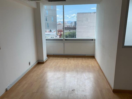 Del Valle Norte, 210m2, Vigilancia 24 Horas, Privados, Sala De Juntas, Área Abierta De Trabajo, Excelente Ubicación. El Precio Es Más Mantenimiento. Excelentes Vías De Acceso