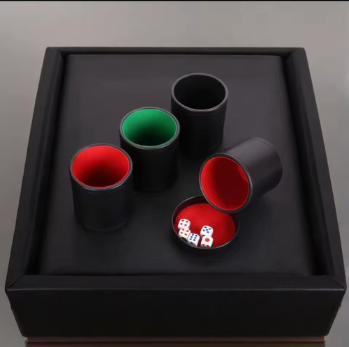 Dados Copo Premium Em Couro Com Tampa - Rpg /jogos Tabuleiro