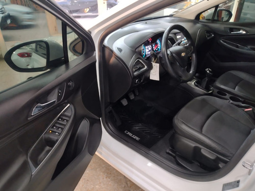 Imagen 6 de 8 de Chevrolet Cruze
