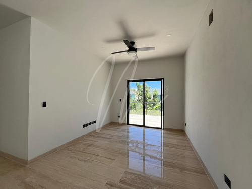 Casa En Venta En Lagos Del Sol, En Cancun