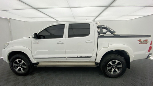 Imagen 4 de 25 de Toyota Hilux 3.0 Srv