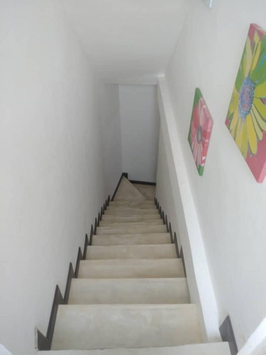 Imagen 6 de 13 de Venta Townhouse Playa El Yaque