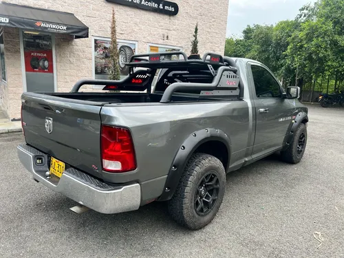 Dodge Ram 5.7 1500 Slt 4x2