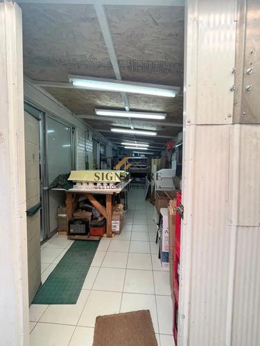 Casa Comercial Con Bodega, Negociable.