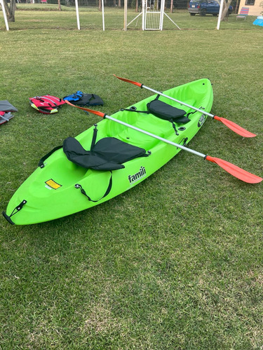 Kayak Samoa Family