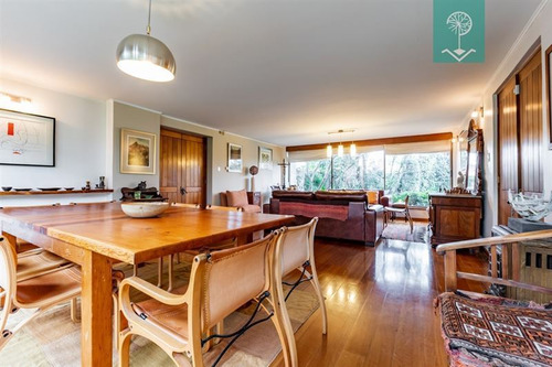 Venta Casa 6 Dormitorios 4 Baños En Cerro Calan, Las Condes
