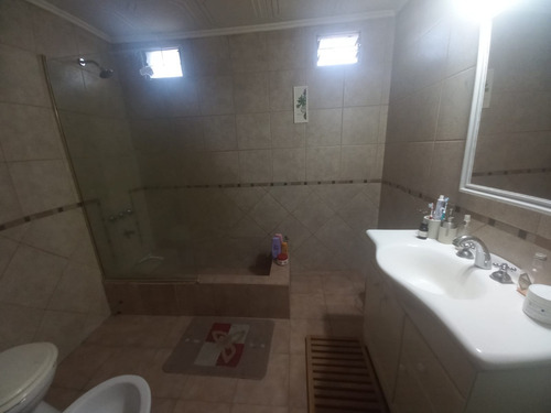 Casa Completa Y Céntrica En Venta, General Las Heras