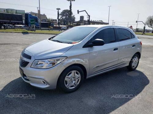 Imagem 1 de 15 de Chevrolet Onix 1.0 Mt Joy (flex) - 2017/2018 - Prata