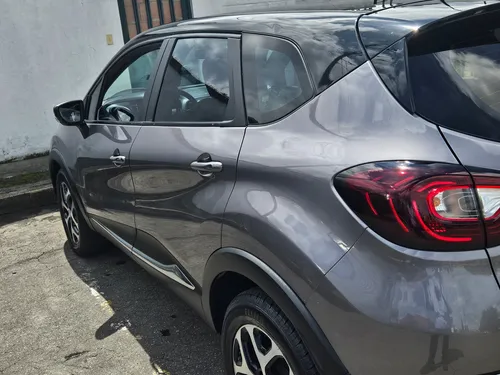 Renault Captur 2.0 Intens Automática