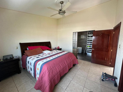 Casa En Condominio En Venta En Claustros Del Sur, Querétaro, Querétaro