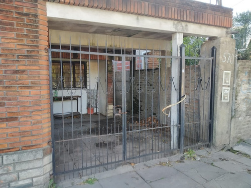 Imagen 2 de 17 de Dos Viviendas En Un Lote De 390 Mts2. Excelente Ubicación!!!