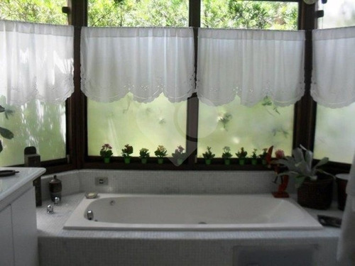 Linda Casa No Morumbi Com Ambientes Espaçosos E Belíssimo Jardim Com Piscina - 3-im16861