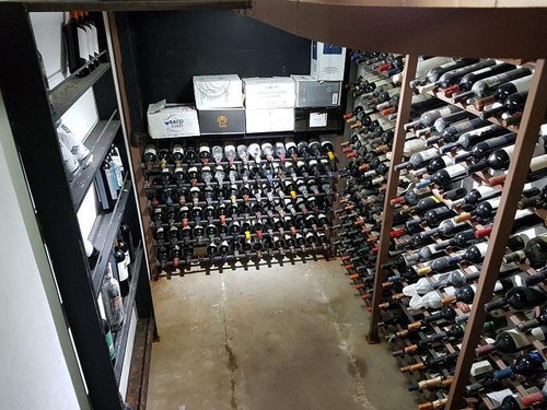 Imagen 13 de 24 de Casa De 5 Dormitorios - Con Pileta - Quincho - Cava Para Vinos - Funes