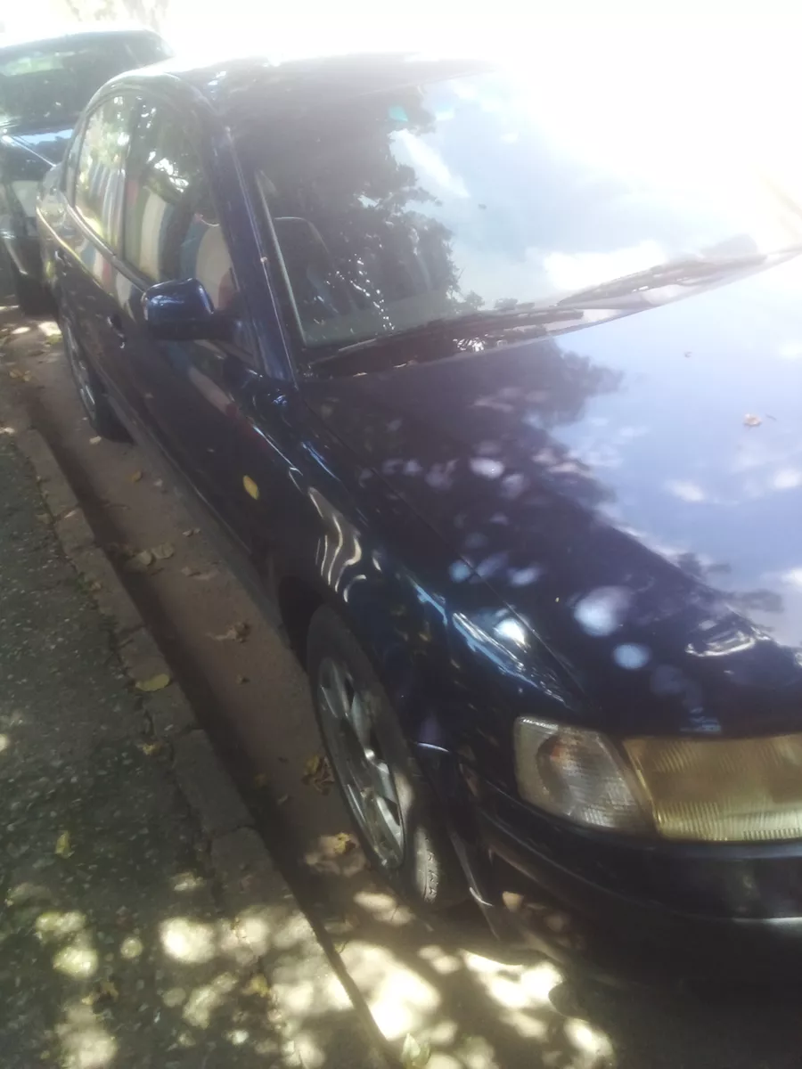 Volkswagen Passat 1.8 Turbo 4p