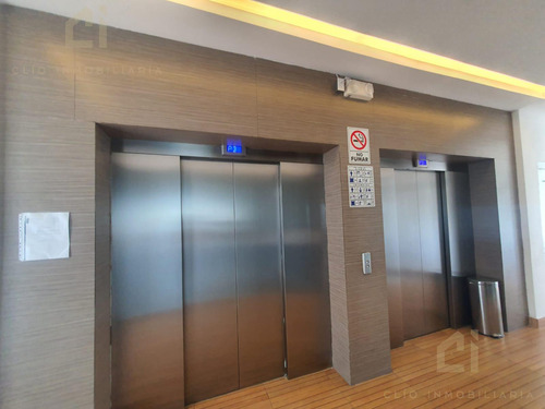 Oficinas En Renta En El Edificio Bdr Center, Justo Frente Al Mar, Cuentan Con Estacionamiento, Elevador, Seguridad 24 Hrs Y Más