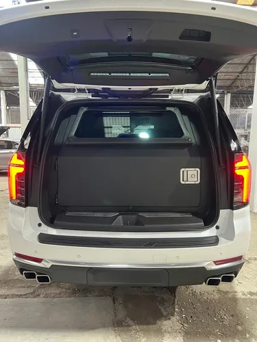 Chevrolet Suburban 6.2 High Country 4X4 At