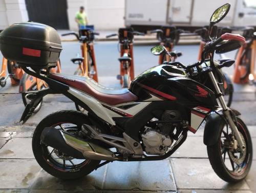 Honda Cb New Twister 250 Mod,2018 + Accesorios Baul Givi