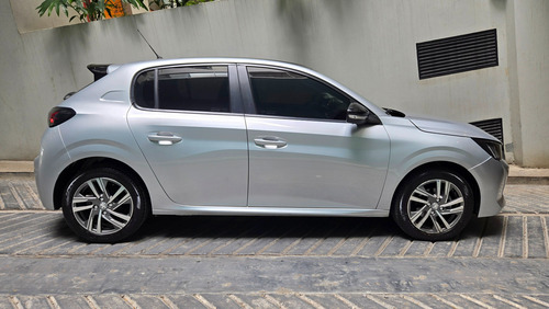 Peugeot 208 1.6 Feline Tiptronic