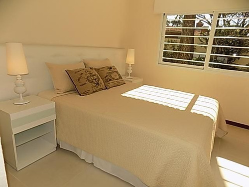 Casa En Venta De 4 Dormitorios En Playa Mansa