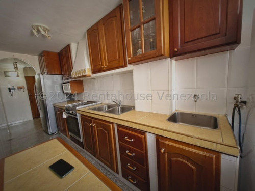 Apartamento En Venta Semi Amoblado San Jacinto Maracay 24-19742 Ap.