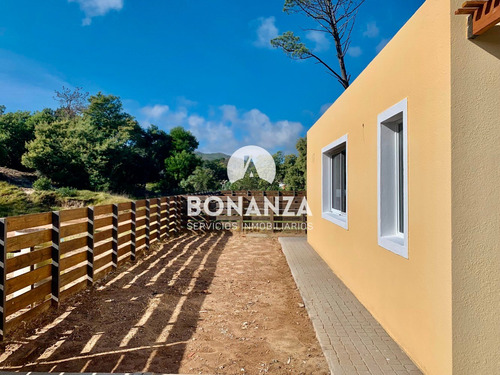 Casa En Venta Piriapolis Los Ángeles 2 Dormitorios Y 2 Baños