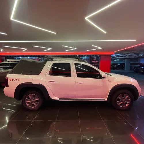 Renault Duster Oroch 2.0 Intens 4X4