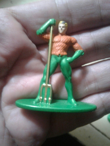 Figura De Metal Dc Aquaman /5 Cm