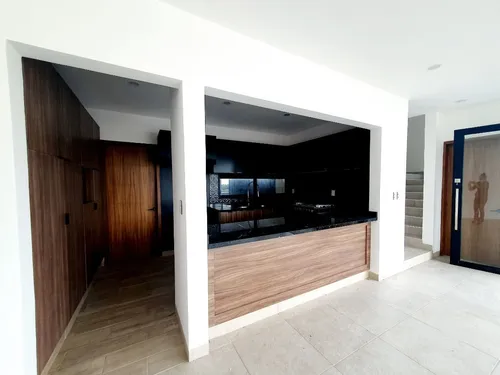 Casa En Venta Con Alberca Esquina Fracc Punta Tiburon