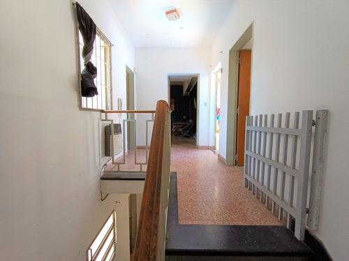 Imagen 9 de 24 de Venta- Casa 2 Dormitorios Con Cochera En Echesortu