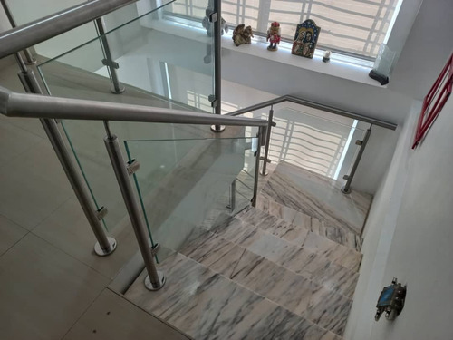 Imagen 19 de 26 de Liliana Martinez Remax Vende En Venta Townhouse Mañongo Calle Cerrada 178m2 Cd 10565