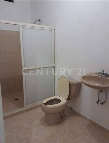 Local Comercial En Vebnta En Camino Real En Guadalupe