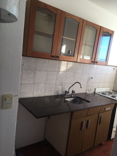 Imagen 6 de 8 de Departamento En Venta En Wilde Centro