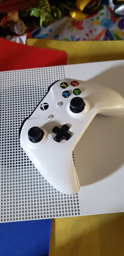 Xbox One Se Excelente Y Al Mejor Precio Mod 1681 Con Control Blanco (Usado)