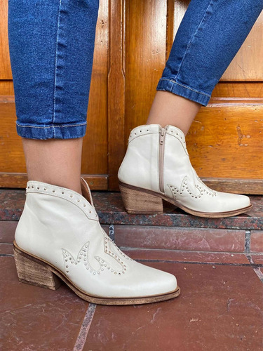 Botas Texanas Bajas Blanco Blancas Hueso Con Tachas De Cuero