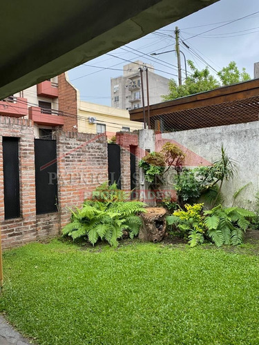 Casa En Venta En Caseros