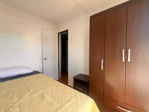 Habitación En Departamento Compartido A Pasos De Uss