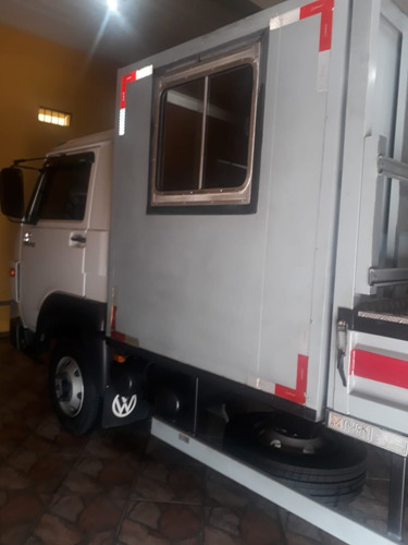 Imagem 2 de 12 de Caminhão Volkswagen 8.160 Delivery