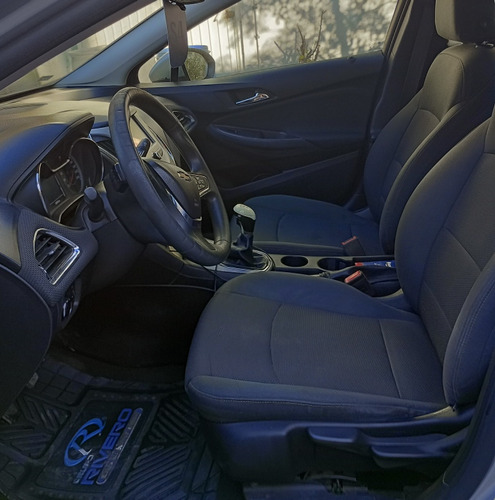 Chevrolet Cruze 1.4 Ls Mt