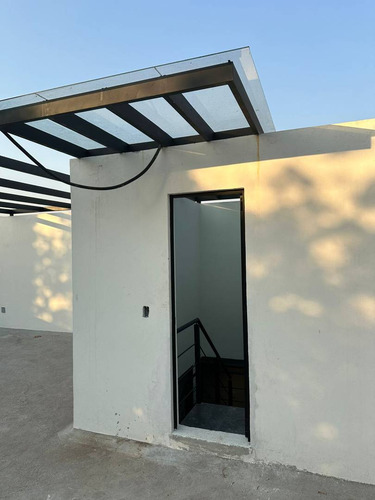 Casa Moderna En Venta En Jacarandas, Cuernavaca De 322 M²