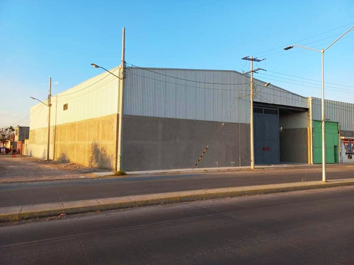 Bodega En Renta Avenida Las Torres Los Naranjos