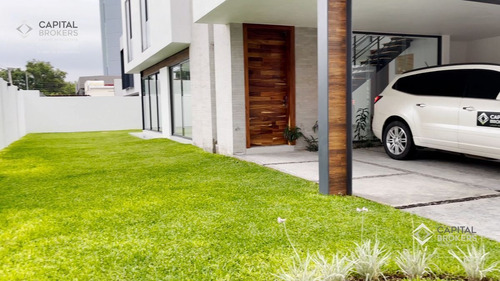 Imagen 7 de 30 de Casa De Lujo Moderna Zona Chapalita