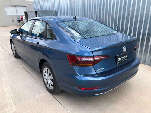Imagen 3 de 15 de Volkswagen Jetta 2019 1.4 Trendline At